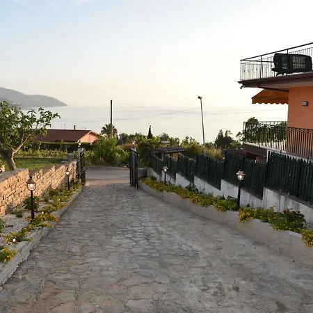 Marywilliam Couette-café Agropoli